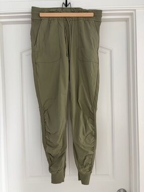 Dance Studio Mid-Rise Jogger
Full Length